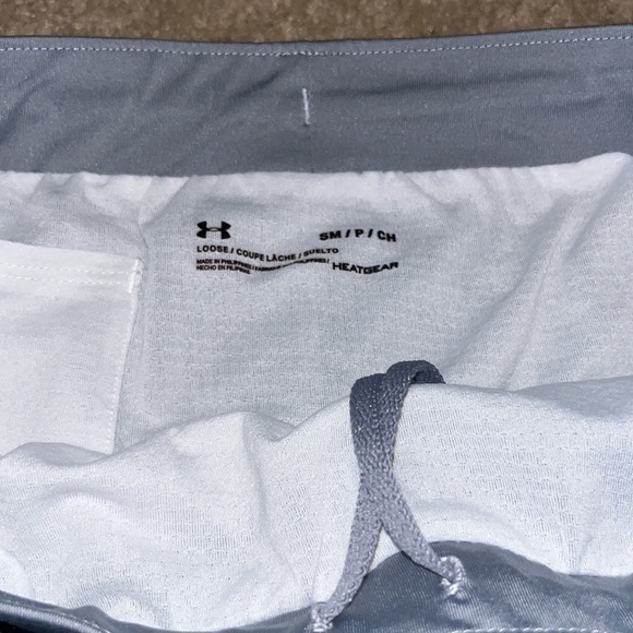 Under Armour shorts SIZE:S - Picture 3 of 3
